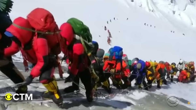 Zašto ljudi umiru na Everestu?