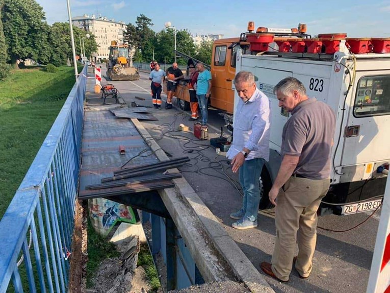 Bandić obišao most na kojem se napravila rupa: "Siguran je"