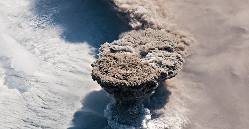 Vulkan je erumpirao nakon gotovo stoljeća mirovanja. Ovo su snimke iz svemira