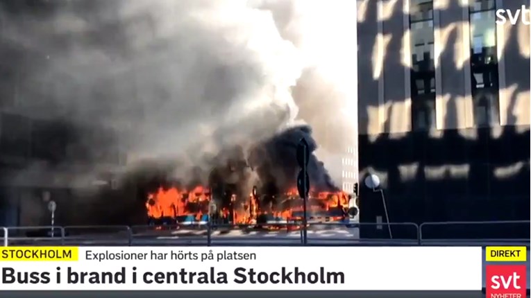 U središtu Stockholma eksplodirao autobus. Vjerojatno se radi o nesreći