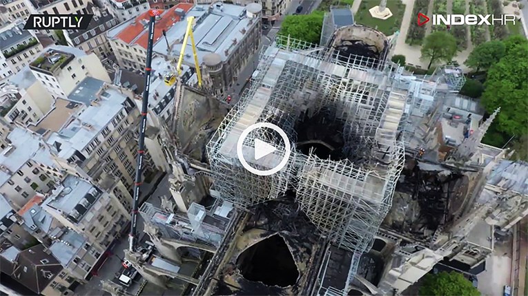 Pogledajte snimke iz zraka Notre Damea dan nakon velikog požara
