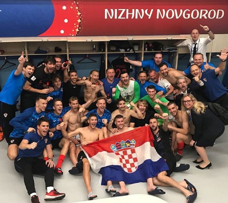 Reprezentativci slave Subašića i pobjedu: "Gazi dalje, do kraja"
