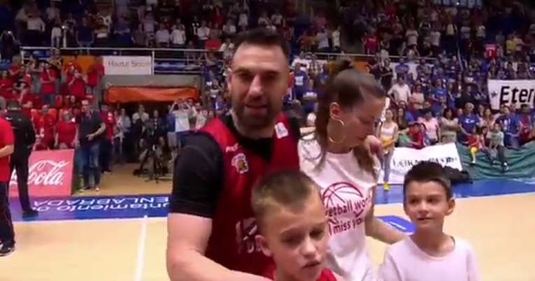 VIDEO Jedan od najomiljenijih hrvatskih košarkaša oprostio se sa stilom