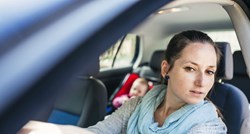 Ovu potencijalno fatalnu grešku u automobilu radi velik broj roditelja
