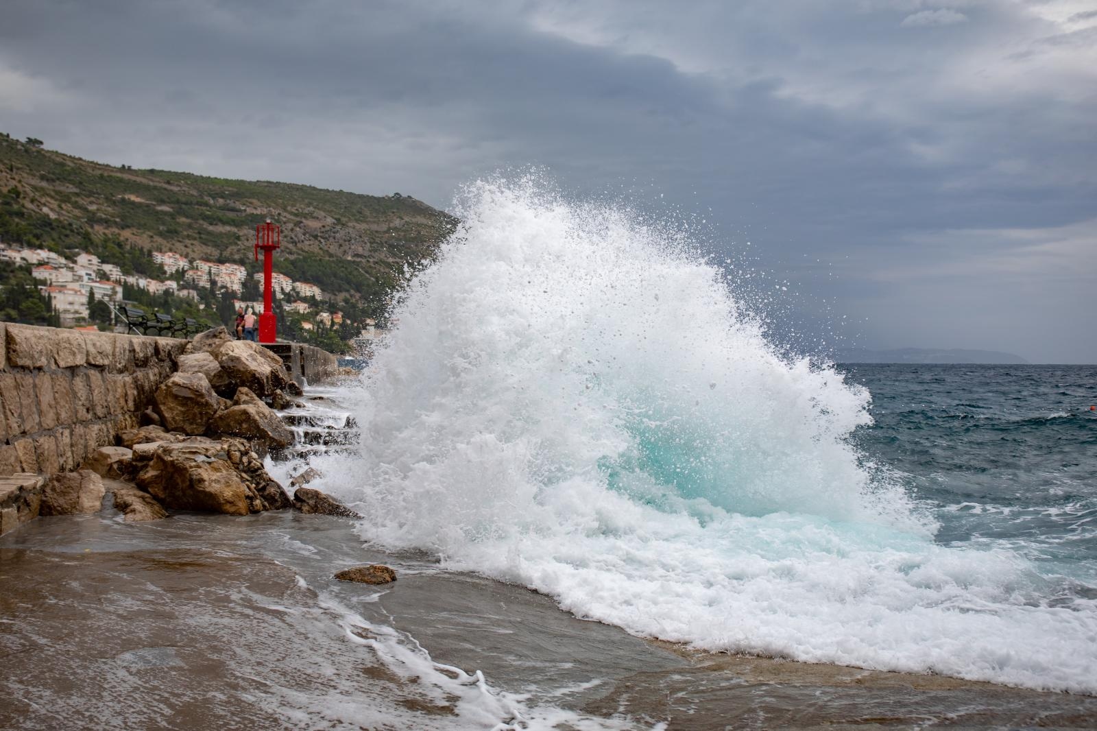 Počela nagla promjena, meteorolog: Najgore slijedi. Kod Zadra najjače jugo u 4 godine