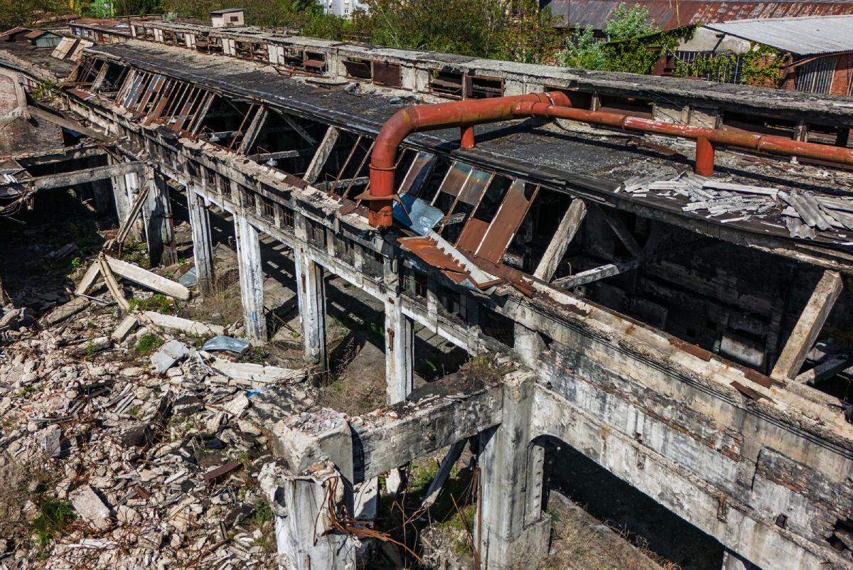 U Osijeku zapošljavali tisuće i gradili po Iraku. Danas im zgrade čekaju rušenje