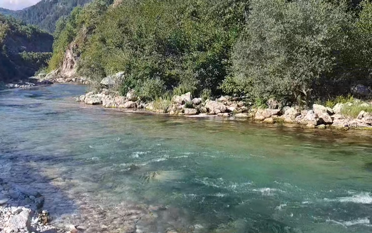 VIDEO Crvena tekućina ulijevala se u Neretvu u BiH. "To je krv iz klaonice"