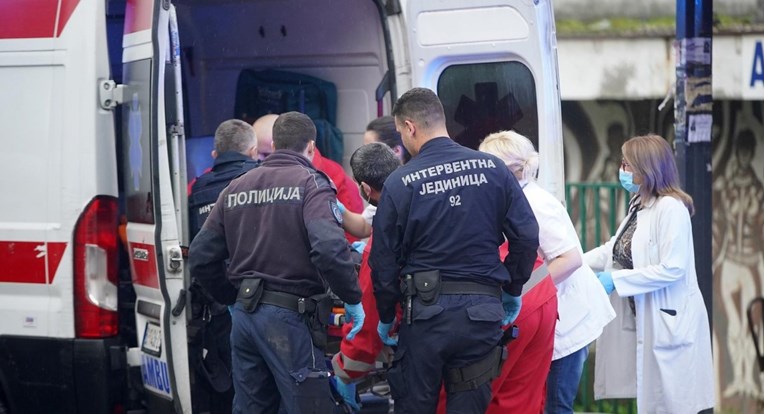 Djevojčica u Srbiji u igri zapalila papir natopljen benzinom, teško je ozlijeđena