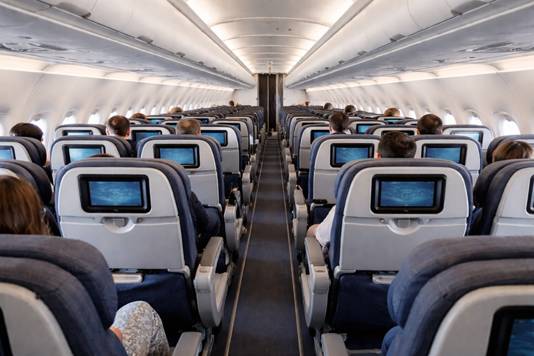 Zašto se ne biste trebali premjestiti na prazno sjedalo u zrakoplovu?