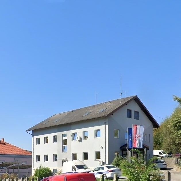 Krijumčar migranata iz BiH pobjegao iz pritvora slunjske policije. Skočio kroz prozor