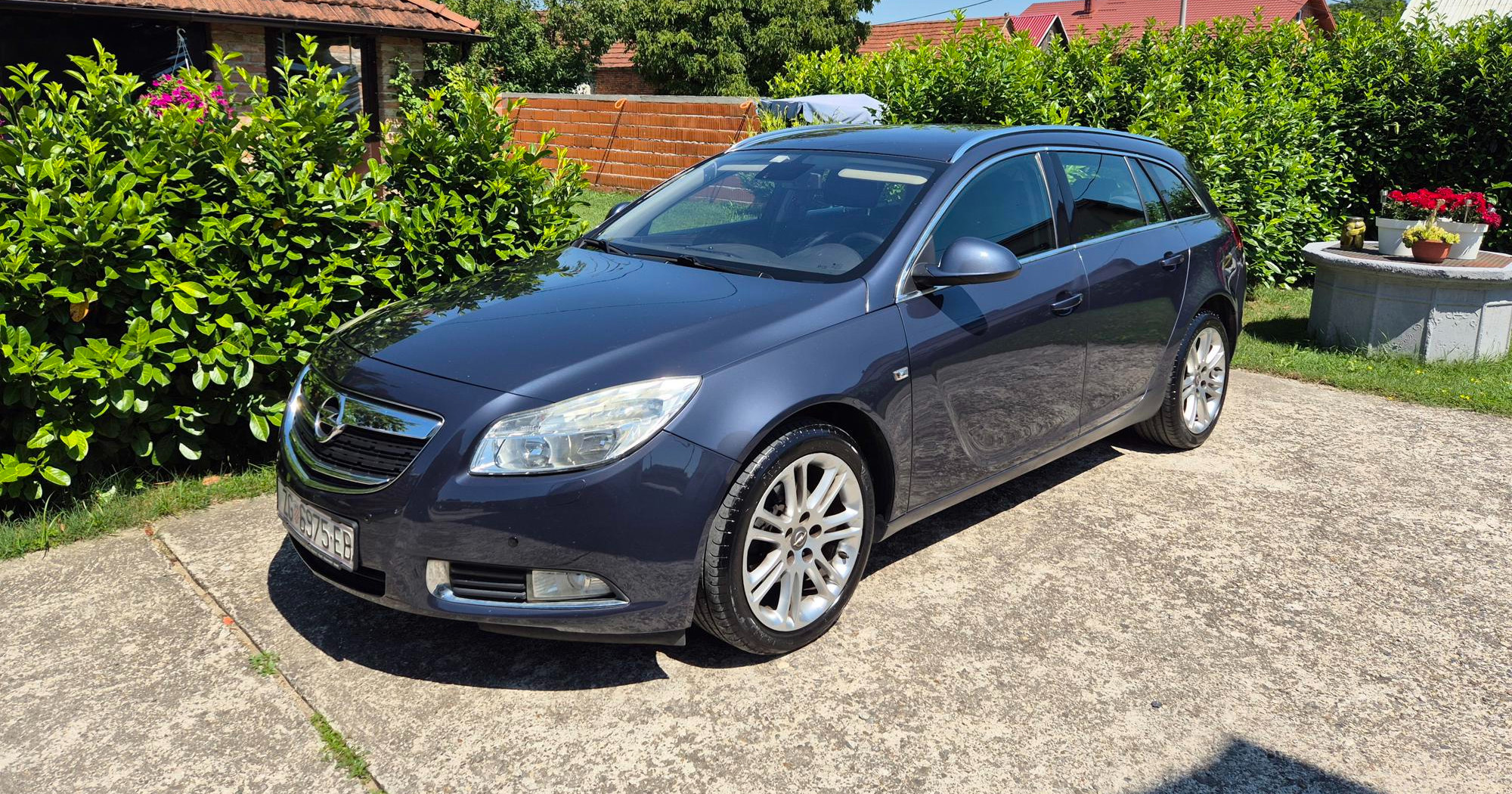 Najbolji auto oglasi: Insignia za 3100 €, Peugeot 308 za 4200 €, Clio za 5200 €...
