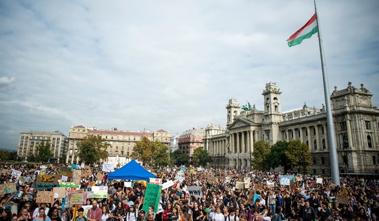 Mađari izašli na ulice i prosvjedovali protiv Orbanove antiromske kampanje