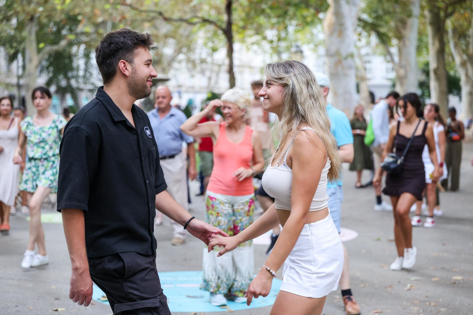 FOTO Plesnjak na Zrinjevcu okupio hrpu ljudi