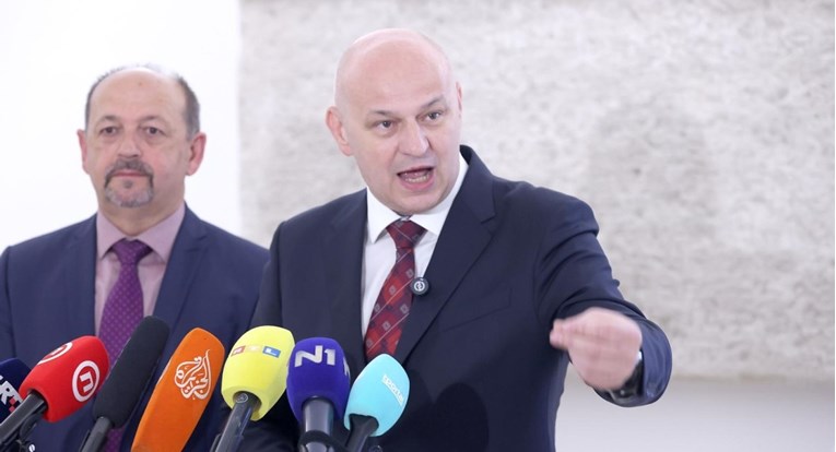Kolakušićeva ostavka stigla u sabor, želi ostati u Europskom parlamentu