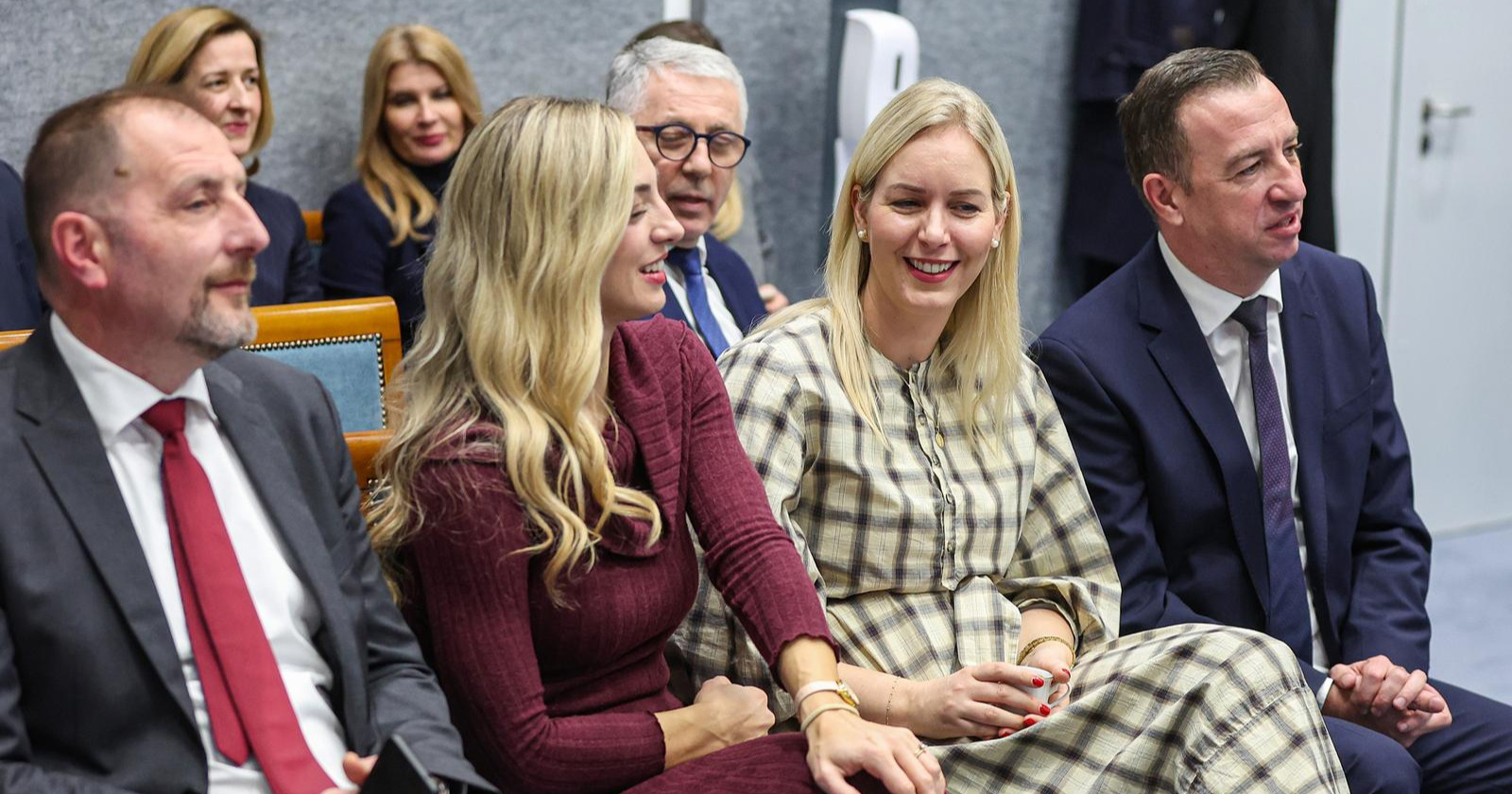 HDZ-ovka: Možemo daje 166.000 eura udruzi Kontejner, za što? Za izlaganje stražnjice