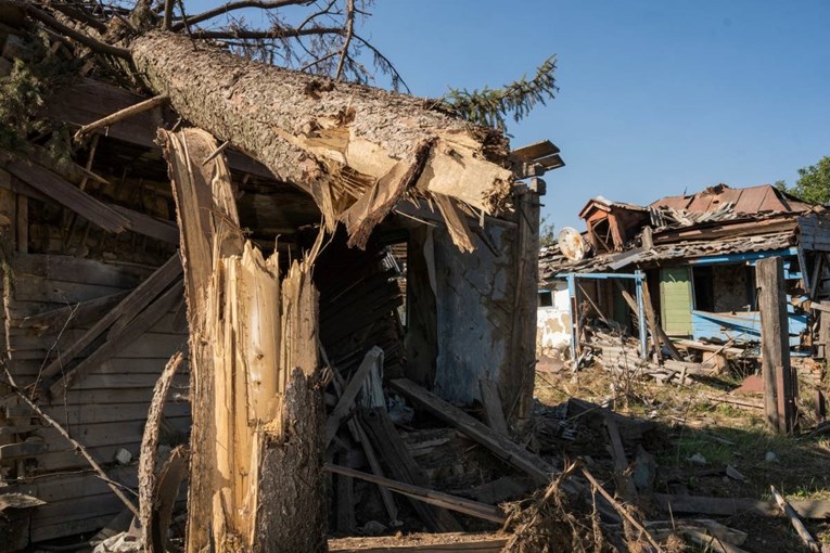 Rusi teško napali ukrajinsku pograničnu regiju, ubili civila u kući