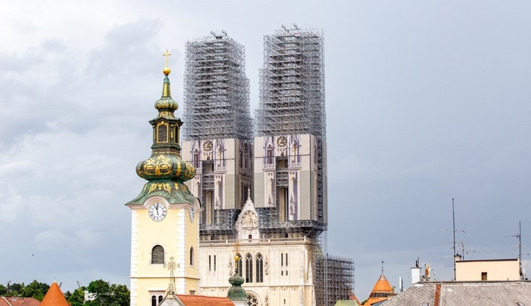 FOTO Zagrebačkoj katedrali skratili tornjeve, niža je za 30 metara