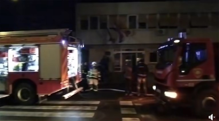 Hladnjak izazvao požar u kninskoj policiji