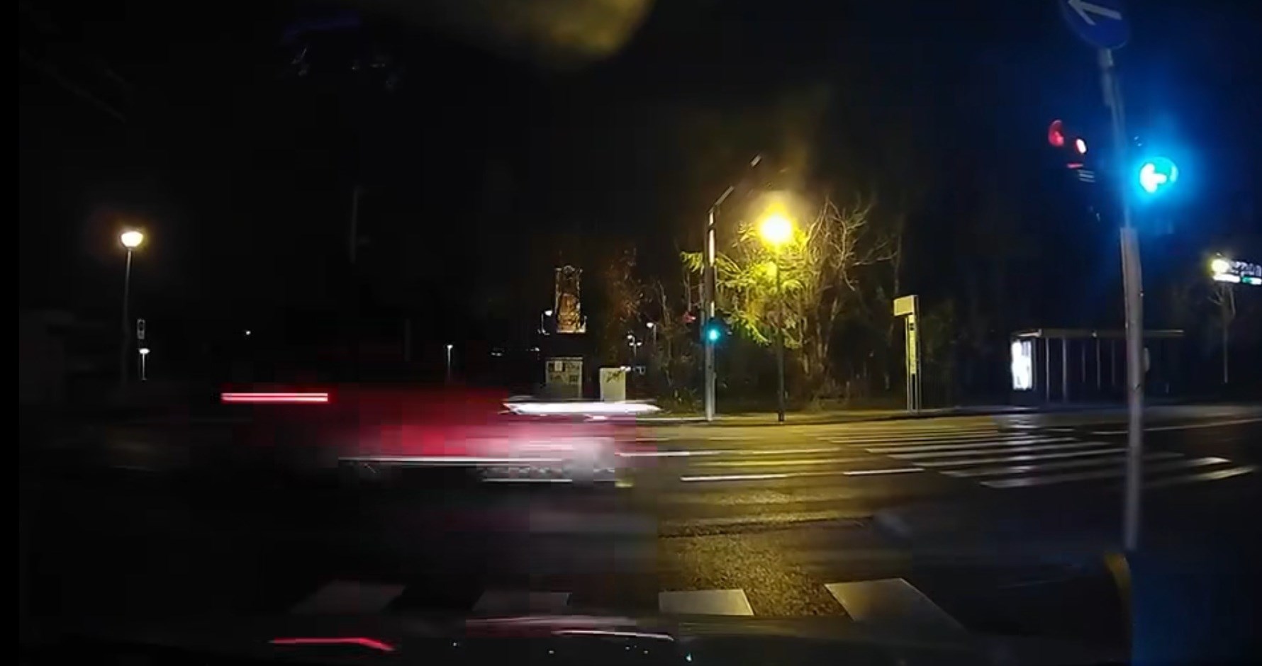 VIDEO Čovjeku u Zagrebu bilo zeleno, auto pred njim projurio ogromnom brzinom