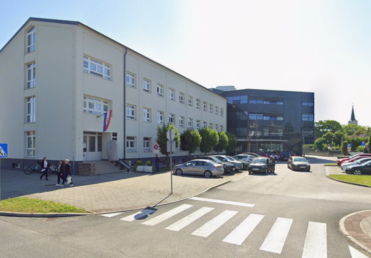 Optužen policajac (53) zbog iznuđivanja priznanja od mladića