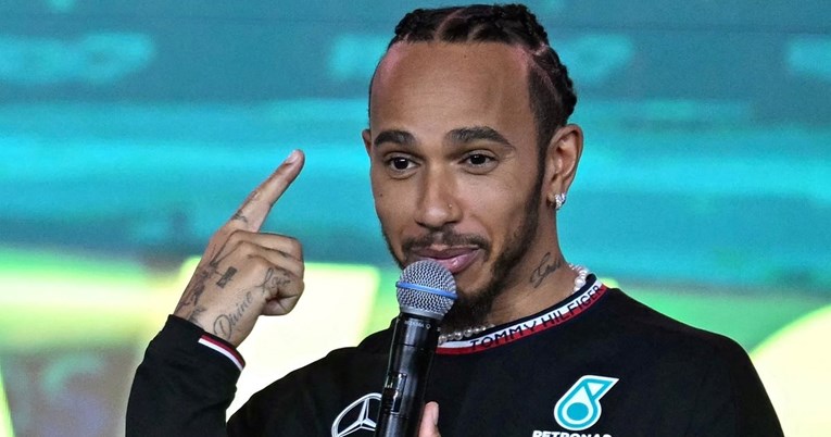 Lewis Hamilton zakonski mijenja svoje ime. Evo kako će se zvati