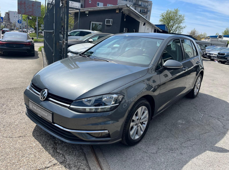 Ovaj Golf 7 nije iz uvoza, ima jamstvo od 12 mjeseci. Prodaje se za 12.300 eura