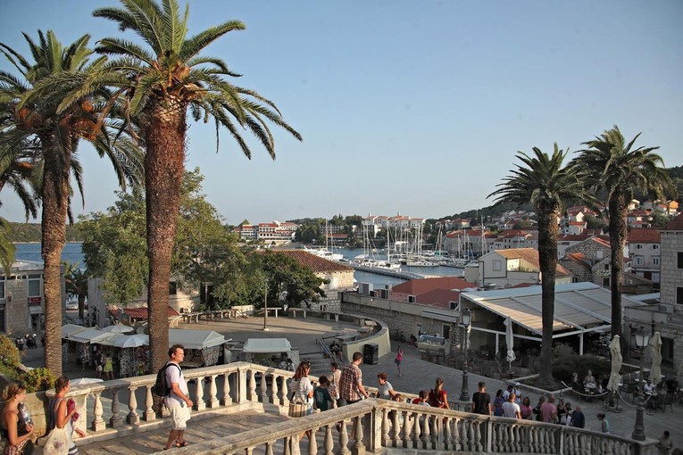 Srbin htio raditi kao konobar na Korčuli. SOA ga protjerala zbog objave na Instagramu