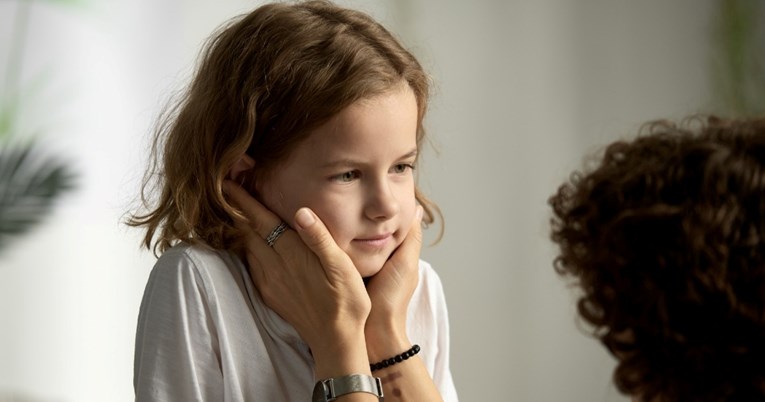 Ovih osam pozitivnih fraza bi roditelji češće trebali govoriti djeci