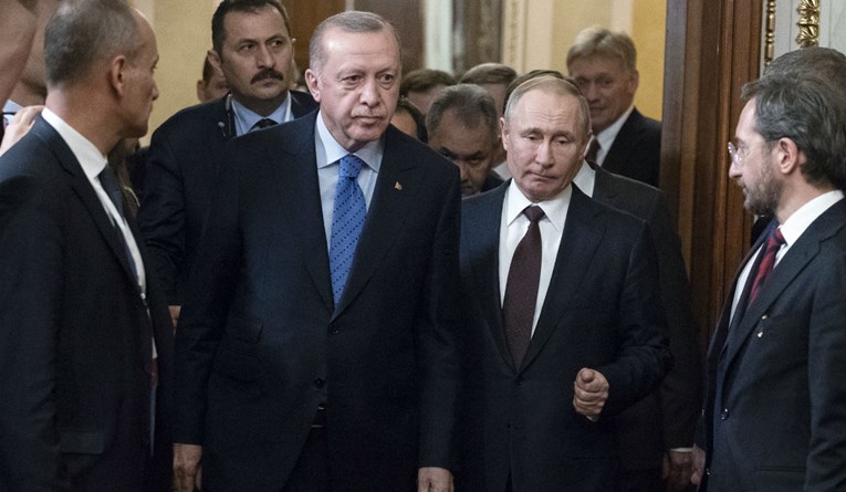 Dogovorom Erdogana i Putina prestali zračni napadi u sirijskom Idlibu