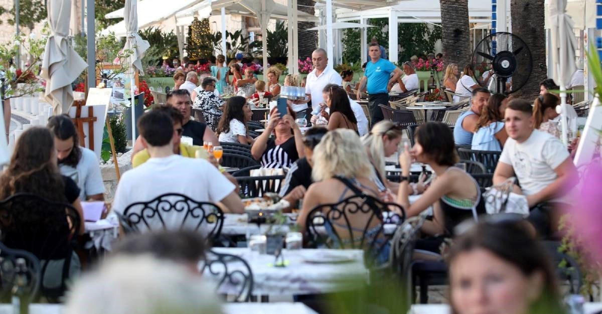 Državni tajnik: Ugostitelji, stanite na loptu s cijenama