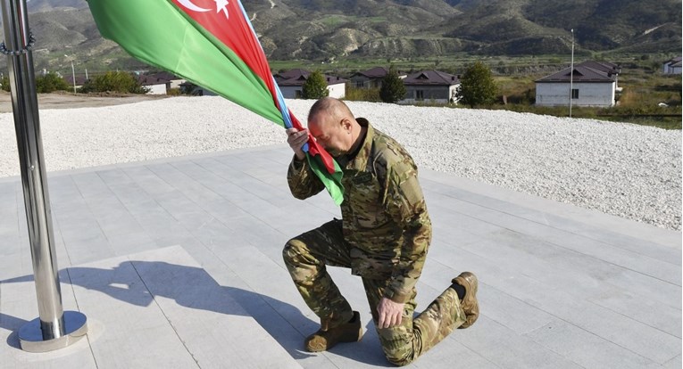 Azerbajdžanci danas izlaze na izbore koji nisu ni slobodni ni pošteni