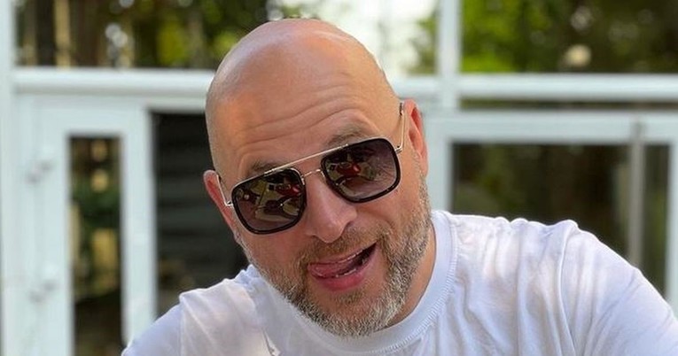 Rene Bitorajac kupio ruže pa nasmijao pratitelje: "Dobile su ime po 18+ kategoriji?"