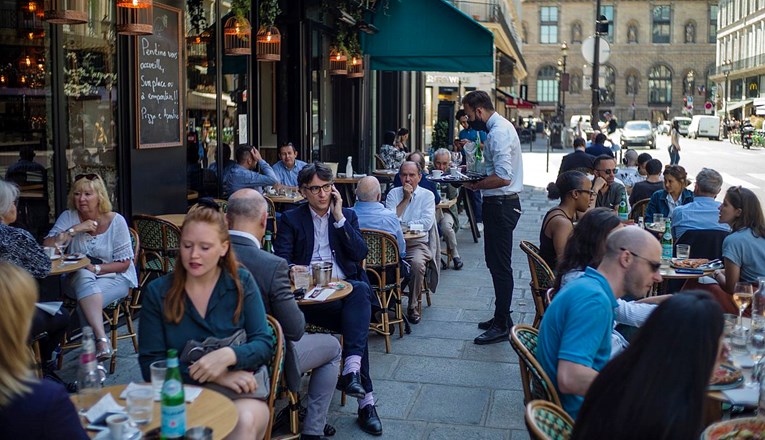Nakon ukidanja mjera, Francuska se oporavlja, došlo do porasta potrošnje