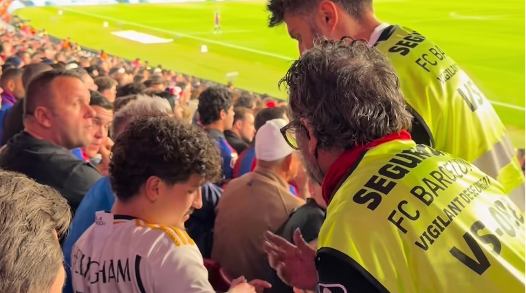 Otac i sin iz Slovačke došli na El Clasico. Izbacili su ih sa stadiona zbog dresova