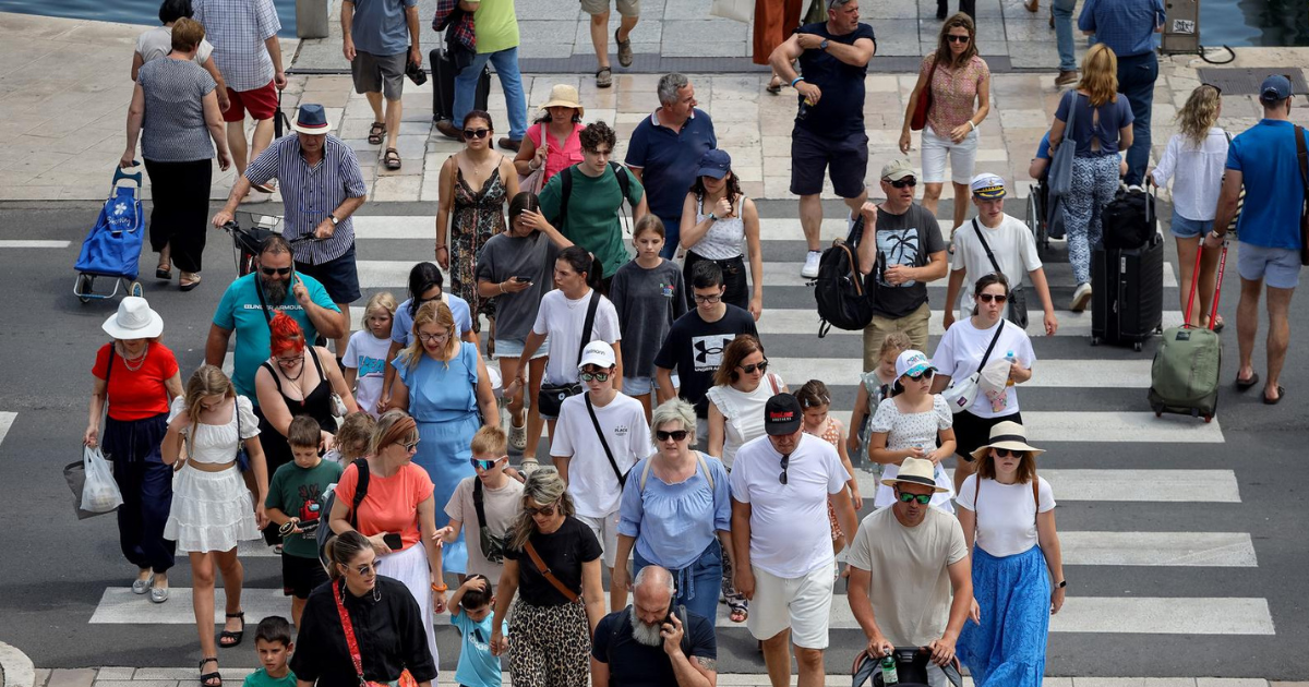 FOTO Zadar je pun turista, pogledajte gužve u gradu
