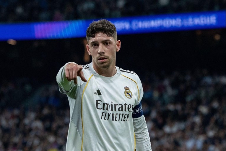 Valverde se pridružio Messiju i Livakoviću. Dobio je L'Equipeovih 10/10