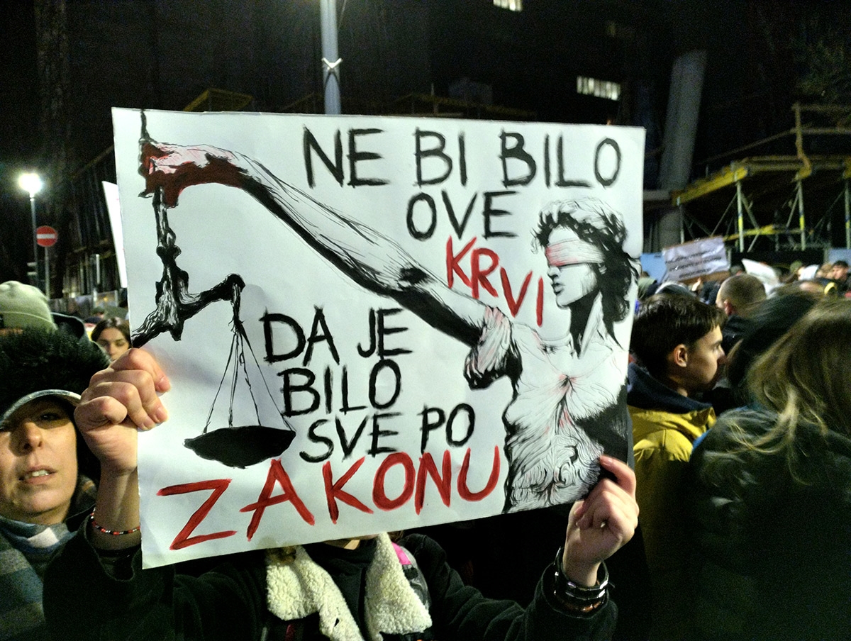 Deseci tisuća ljudi šutjeli u Beogradu 15 minuta i poslali poruku Vučiću. On se javio