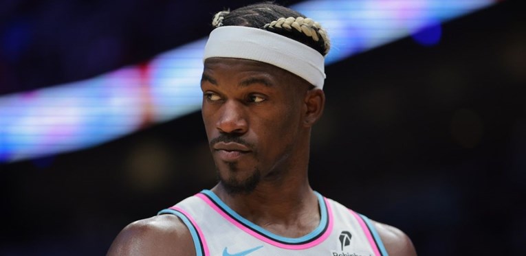 Jimmy Butler dolazi kod Duranta i Bookera u najkompliciranijem NBA trejdu ikad