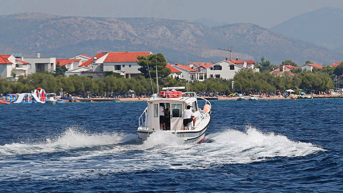 Kažnjeni turisti koji su na Kvarneru glisirali preblizu obale