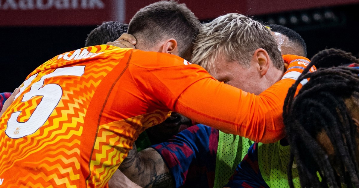Barcelona je zabila za preokret. Pogledajte kome je Livaković potrčao u zagrljaj