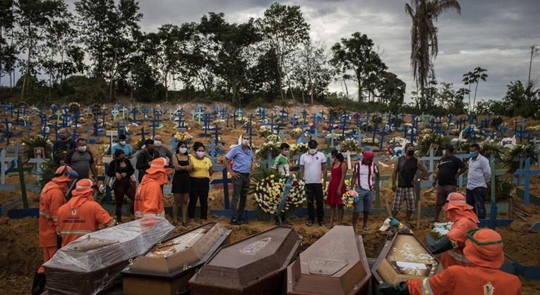 Argentina produljila mjere izolacije, u Brazilu u jednom danu umrlo 965 ljudi