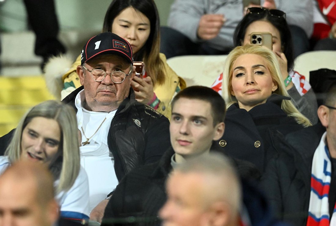 Kerum i njegova Fani bodrili su Vatrene. Mnogi komentiraju njegov novi imidž