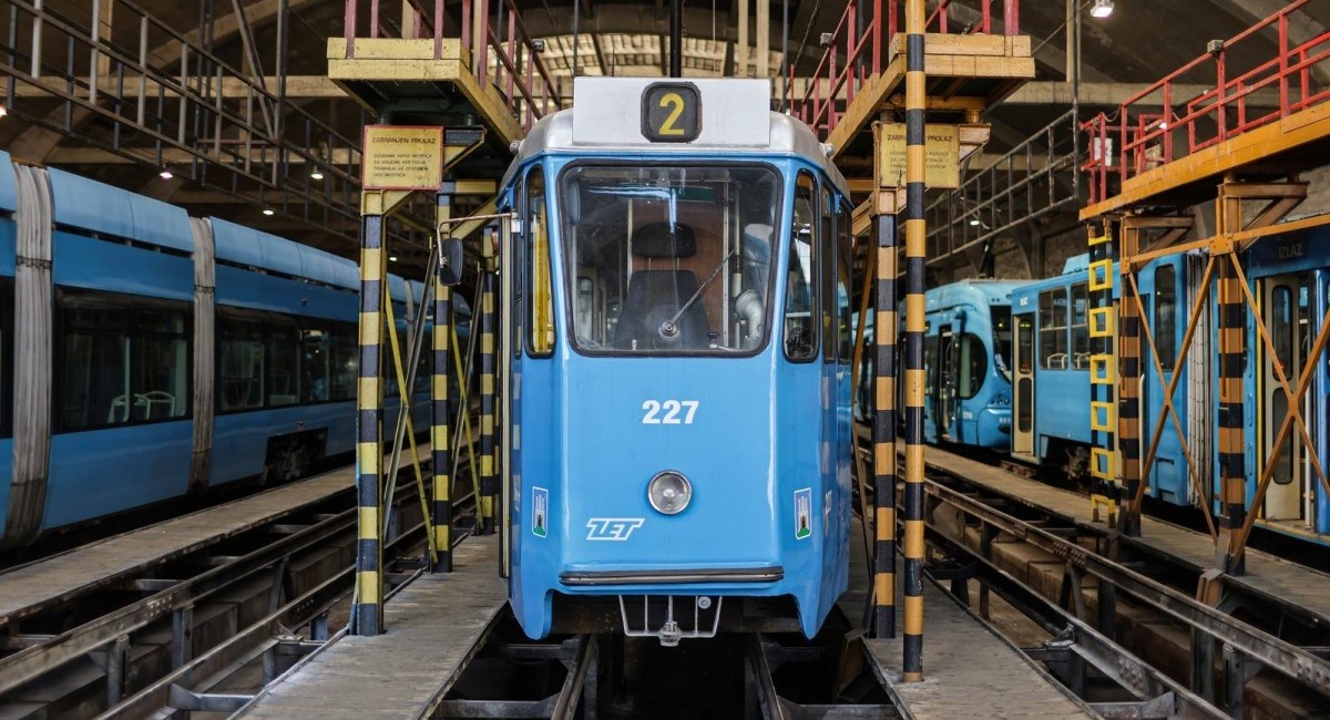 Bili su simbol modernizacije i napretka, sad odlaze u povijest. ZET povlači Bikove