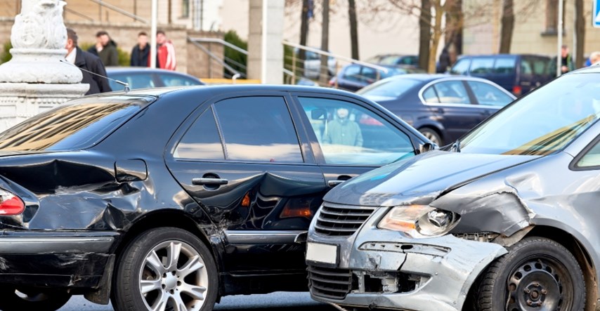 Zbog novog zakona osnovno bi automobilsko osiguranje moglo šokantno poskupiti