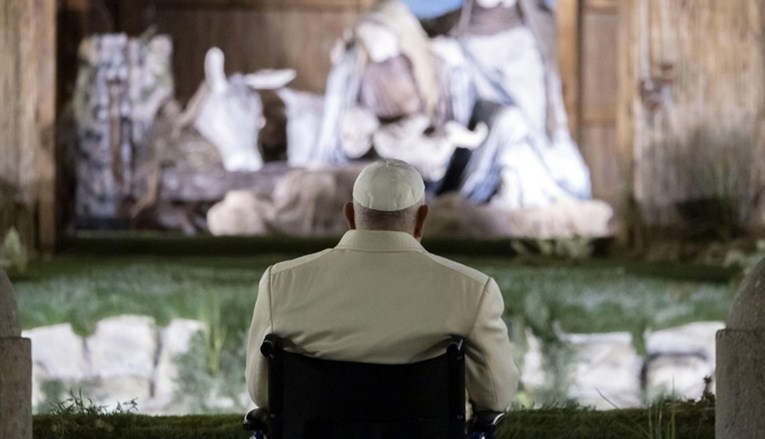 Papa će se sutra nakon više od mjesec dana pojaviti u javnosti