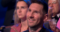 Ovako je Messi sinoć gledao Martineza dok je primao nagradu za najboljeg golmana