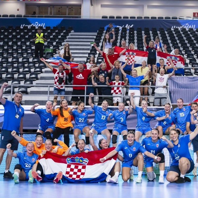Mlade hrvatske rukometašice osvojile srebro na Europskom prvenstvu