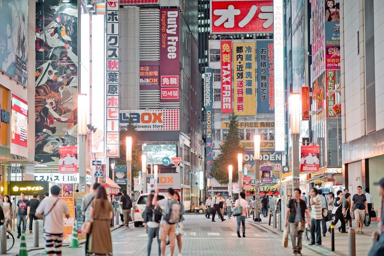 Japan diže kamate, jen slabi. Zašto je to problem za SAD?