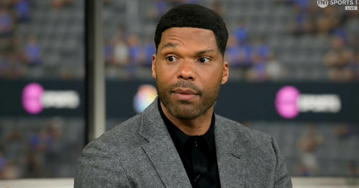 FOTO Lescott presadio kosu pa postao viralan. Fanovi: "Ma ovo je uređeno u Paintu"