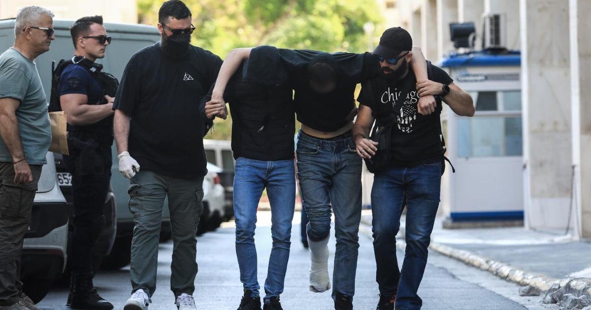 AEK-ovci objavljivali slike ranjenog Boysa. Ima 7 ubodnih rana i slomljen kralježak